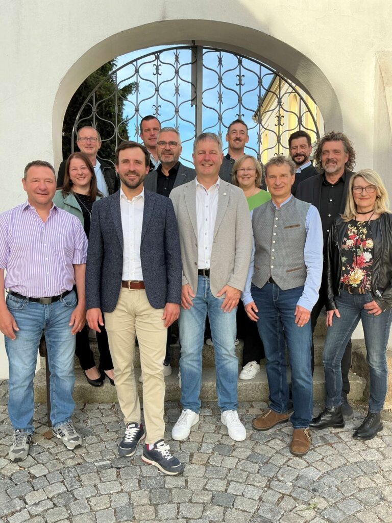Gruppenfoto des Gemeinderates